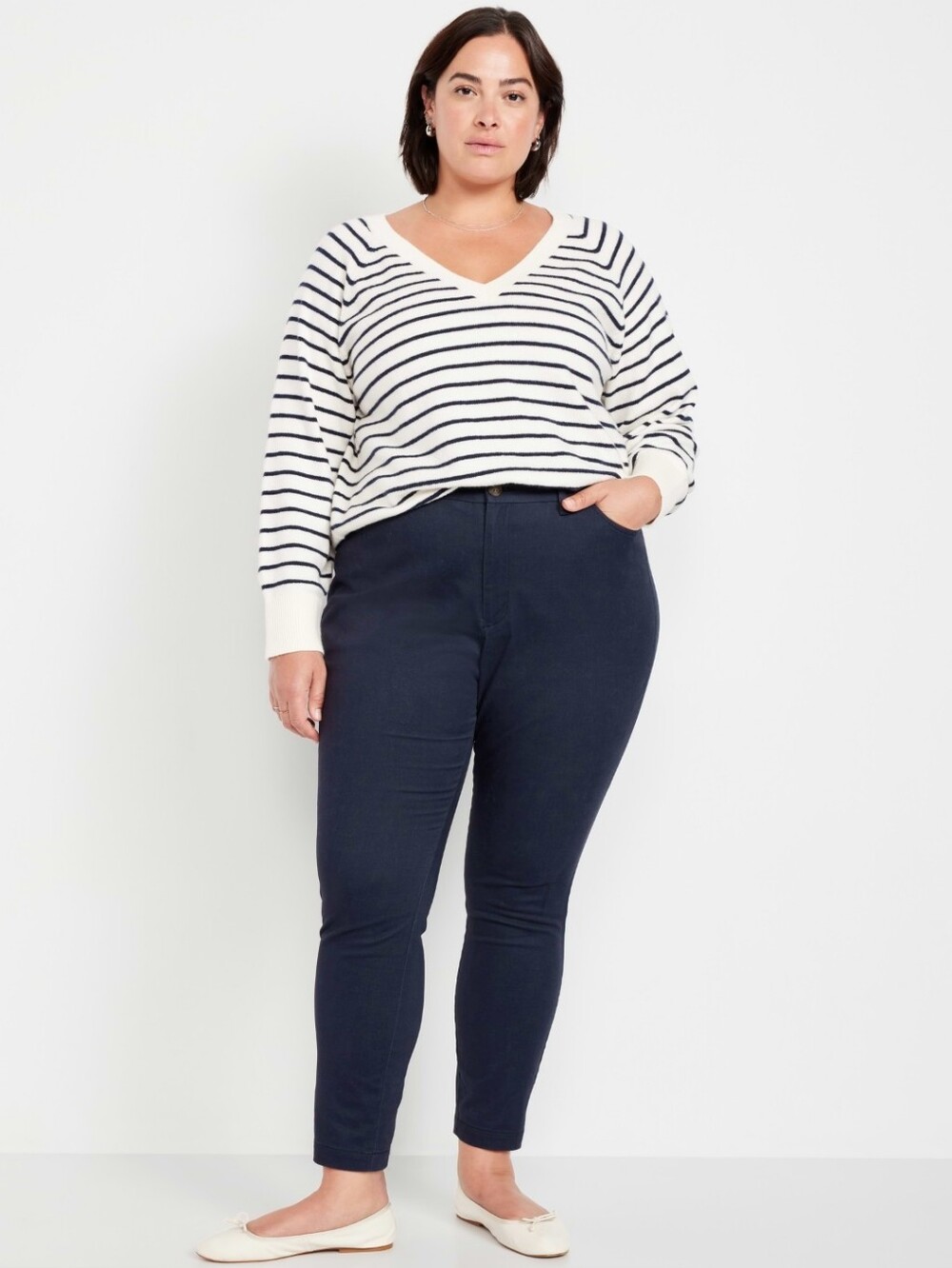 Old Navy Skinny Uniform Pants in Navy Blue color